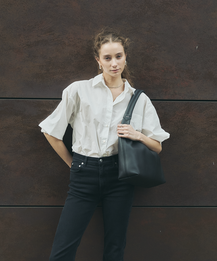 Carryall Medium Shoulder Bag 590g - Black